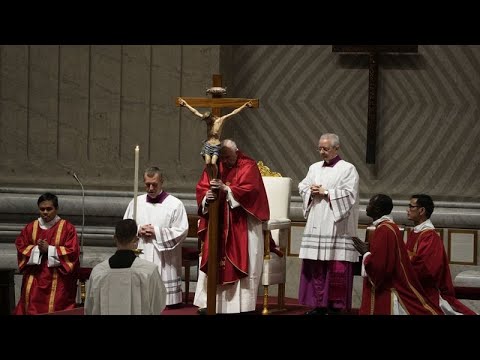 Βατικανό: Χοροστατούντος του Πάπα η Λειτουργία της Μεγάλης Παρασκευής …
