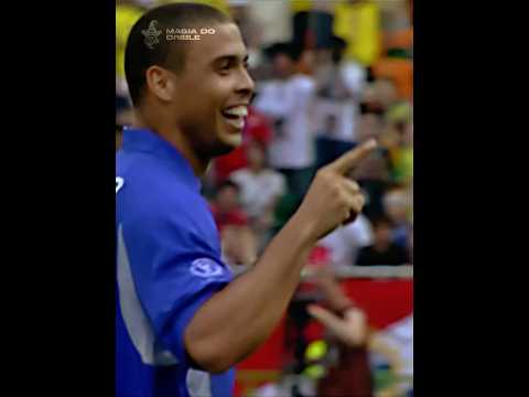 Ronaldo fenômeno agradeceu diretamente a Ronaldinho pela jogada 🔥🇧🇷❤️#football #futbol #futebol￼￼