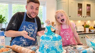 We made a FROZEN ELSA Cake! (Daddy & Daughter)