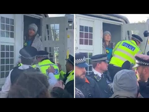 Greta Thunberg arrestata in una manifestazione contro i giganti del petrolio a Londra