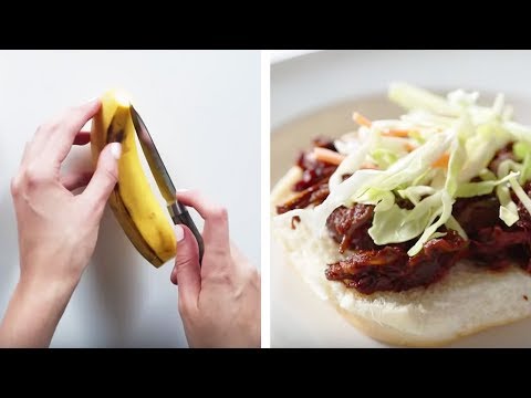 Can This Chef Make A Vegan Banana Peel Pulled Pork Sandwich" ? Tasty