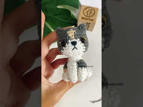 Handmade kitty love 🐾💛#crochet #cat #amigurumi #handmade