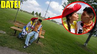 WOODY AND JESSIE FROM TOY STORY GO ON A DATE! (WILL THEY KISS??)