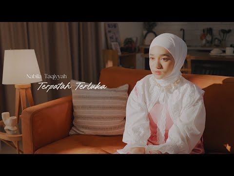 Nabila Taqiyyah - Terpatah Terluka (Official Lyric Video)