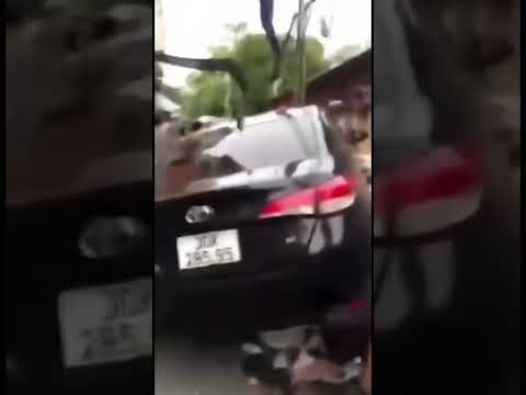 Ô tô mất lái đâm liên hoàn ở chợ Tư   Bình Đà   Bình Minh