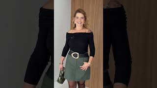 Vídeo adicional 5 do item Blusa Sophie Canelada - Preta - Elegância com Toque Fashion no Ombro a Ombro