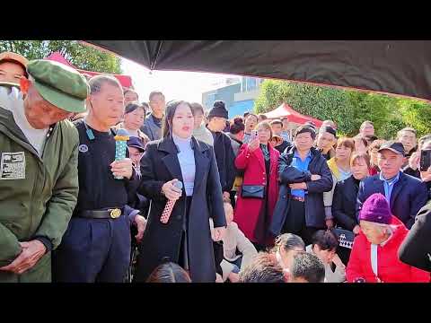 Chinese Street Singers: From Sidewalks to Stardom