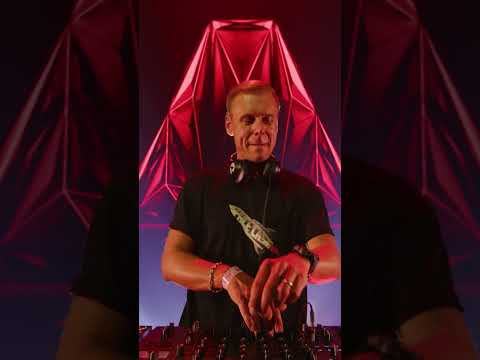 Tomorrowland it’s good to be back tonight 🙏 Let’s make it extra special ❤️