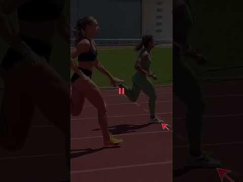 Their Running Style Looks ❗ALMOST❗ Identical(@marsha_du_)