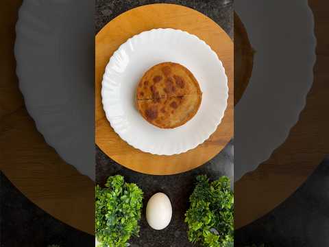 Iske aage toh Burger bhi fail hai 🍔 🤯 #shorts #egg #eggburger #roti #chapati #viral#recipe#trandig