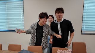 남편이 아끼는 200만원짜리 포켓몬 카드를 팔아버린다면?