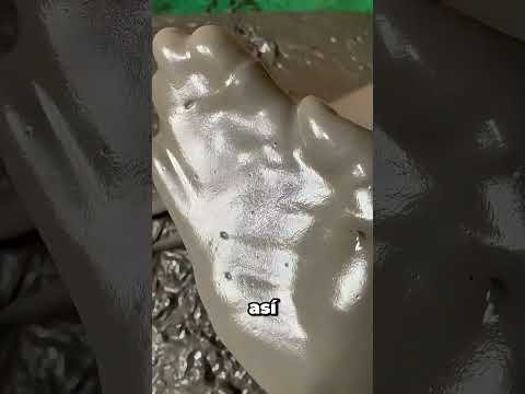 ¡Mira el increíble líquido que sale de esta tubería! 😲
