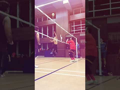 Tiger shroff powerful spike ๐ฅ๐ฅ Tiger shroff playing volleyball ๐ฅ๐ฅ volleyball training ๐ฅ #volleyball