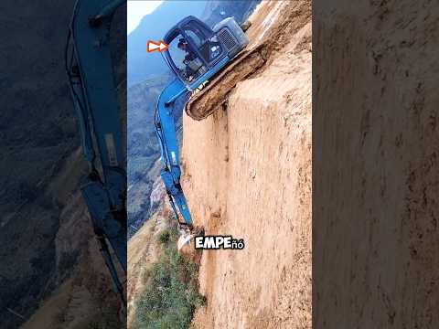 Conductor de poclain pesado súper dotado 🚜😲 #shorts