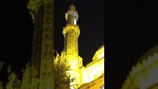 المؤذن شيهزادي باشي جميل مويزين  أذان تركي رائع 
