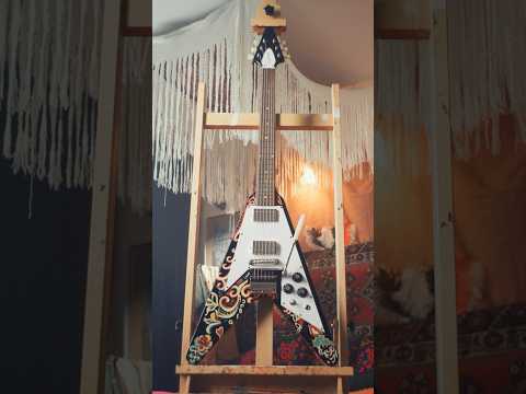 NEW Epiphone Jimi Hendrix™ “Love Drops” Flying V™ Ebony