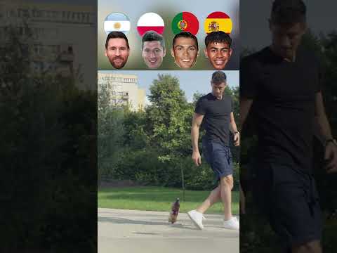 Messi vs Ronaldo vs Lewandowski vs Yamal ๐ฅถ๐| Bottle flip challenge #football
