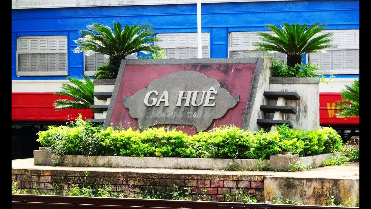 Vietnam Railways, Hanoi to Hue in Soft Sleeper Class - 4K