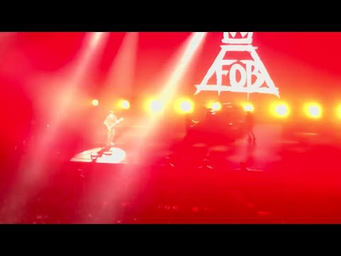 Fall Out Boy - Beat It (Live in Japan)