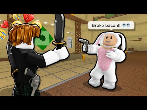 I PRETENDED to be a BACON in MM2.. 😂 (Murder Mystery 2) *Funny Moments*