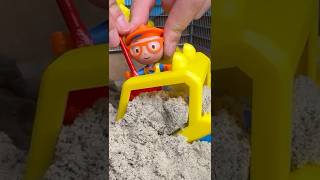 I wonder WHAT vehicle is buried in the SAND🏖️?! KEEP DIGGING BLIPPI! #shorts