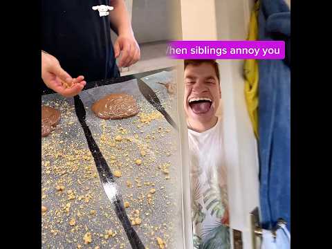 Who does this ๐คฃ #fyp #foryou #foryoupage #trendiingfacts