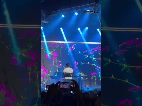 Tag your love ♥️ #love #revanth #singerrevanth #vignanuniversity #songs #concert#lovepartern #guntur