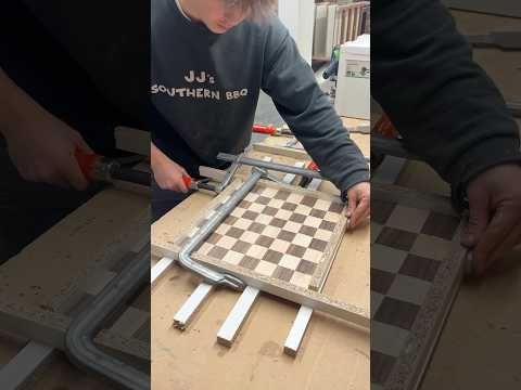 Was meint ihr: soll ich noch einen Rahmen bauen? 🤔 #heimwerken #holzarbeiten #holz