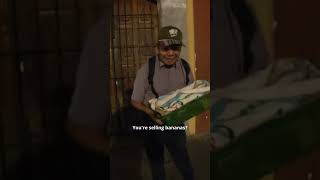 $100 surprise for empanada vendor 🇬🇹