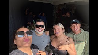 Vamos. Comparar todo para la cena de fin de año