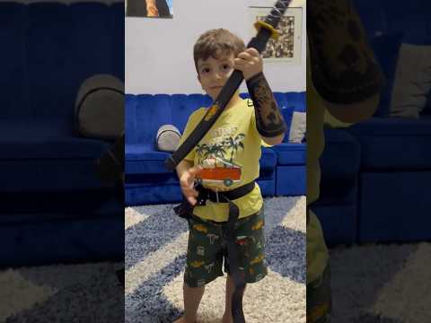 جاد  يحمل ادوات المقاتل الحربي /@Kidskoki #معركه #شفا #خلودة #كيدز #سبايدرمان #طفل_يأكل #سني