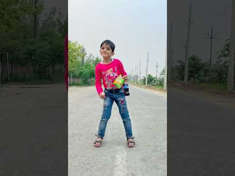 Rishu ne ELFY se mera per chipka deya 🤯 #funny #shorts #comedy #shortsfeed #cutebaby