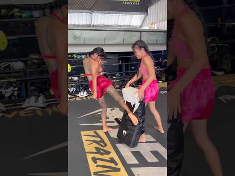Cute face, hard kicks ⚡️😈 #trending #thaiboxinglife #martialarts #explore #muaythaifamily #follow
