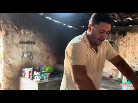 JOÃO FAZENDO UM ARROZ VERMELHO (PASSO A PASSO)