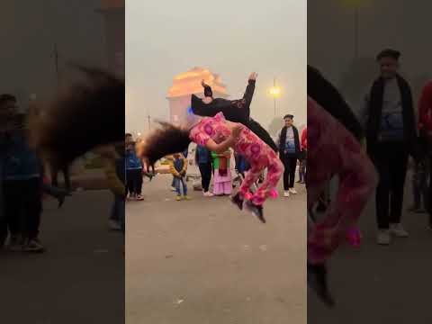 kisne jada acha stunt Kiya ? #dance #fliping #youtubeshorts #love #ytshorts #flip #shorts #viral