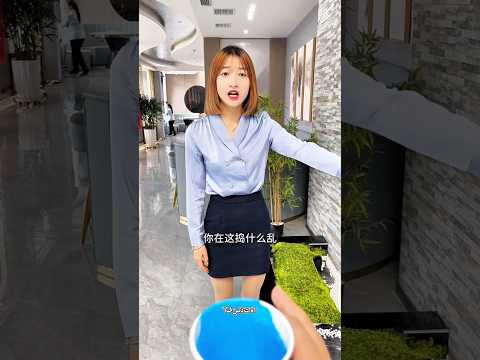 قمتُ برسم لوحة جميلة على جدار إحدى الأخوات بحب وجهد كبير لتبدو رائعة جداً...!!!! 🎨✨😊 #shorts