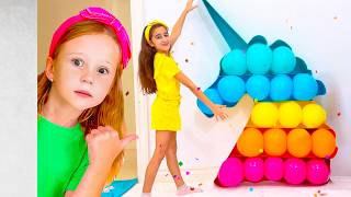 Nastya e i suoi amici si divertono con una sfida pop it