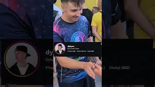 Kolik Influencerů mi Podepíše Tričko s MGFitman Fotkama?! #shorts