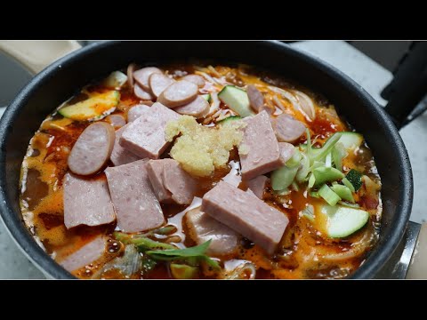 한국사람이 좋아하는것만 다때려 넣은 찌개.... 진짜 환장하는 맛에 감탄이 절로 납니다!