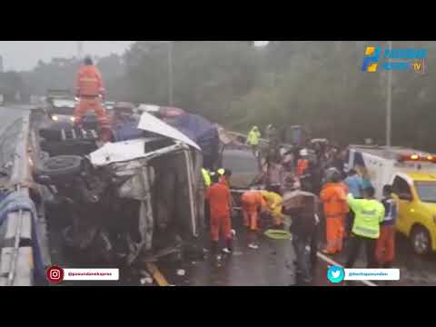 Laka di Tol Cipularang Km 92 Libatkan 17 Kendaraan, 1 Korban Meninggal