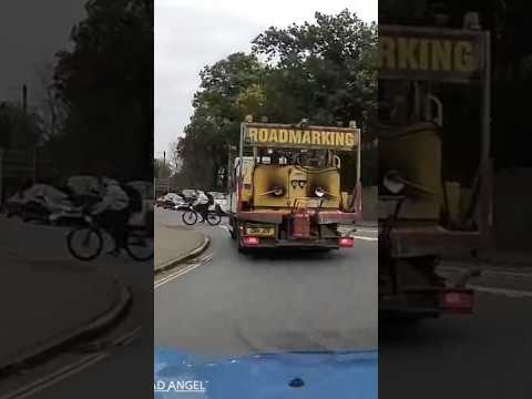 Cyclist Crosses the Road in Front of a Lorry (Close Call) #DashCam #Shorts #Driving