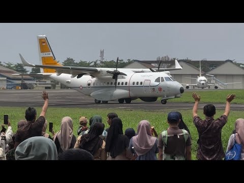Ramai !!!! Pesawat Antri Mendarat di Bandara Husein Sastranegara Bandung