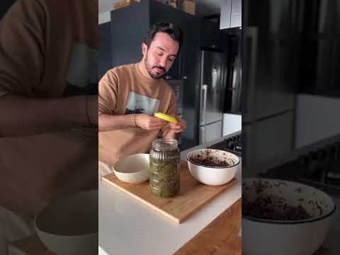 Misafirlere kaburgalı yaprak sarması yapıyorum . #yemektarifleri #yapraksarması