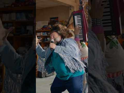 Jack Black loves to rock in A Minecraft Movie #jackblack #jasonmomoa #aminecraftmovie
