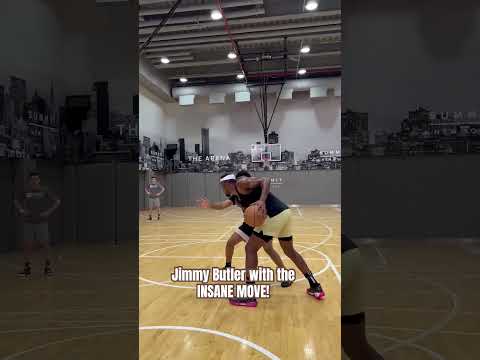 Omg Jimmy Butler with the crazy move!