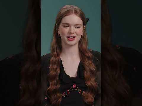 <strong>Summer</strong> H. Howell has taken <strong>on</strong> the role of Stephen King's Carrie. But she's doing things differently.