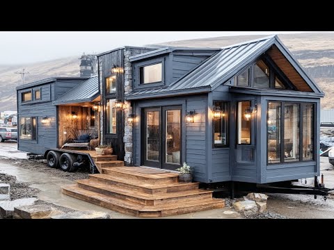 The beautiful little house of an artist's family makes everyone who sees it admire.