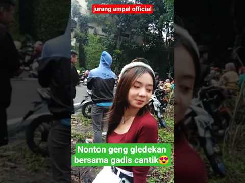 Nonton geng gledekan bersama gadis cantik Irma nurmala