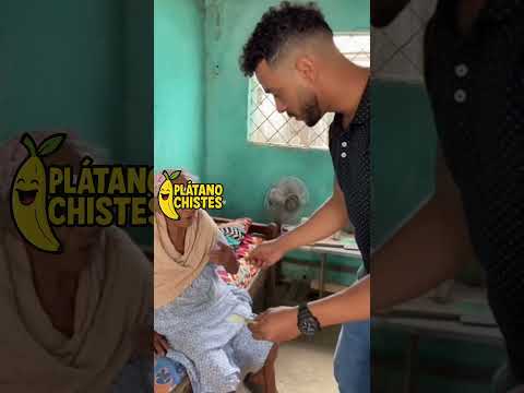 Le Entregan 20 Dolares A La Doña Y Dice Esto🤣😂 #shorts