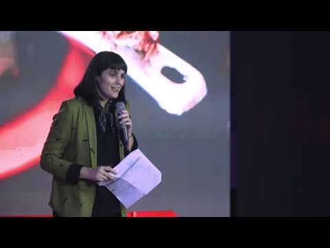 The sustainable fashion talk: ¿Realmente hacemos algo? | Elizabeth Salim. | TEDxParqueLaLoma
